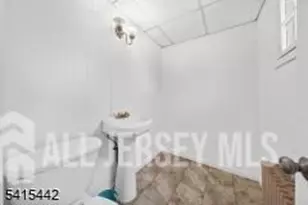 88 Woodbridge Ave, Sewaren, NJ 07077 - Photo 13