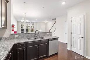 1514 Hudson Cir, Highland Park, NJ 08904 - Photo 15