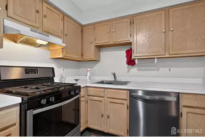 726 Waterford Drive, Edison, NJ 08817 - Photo 3