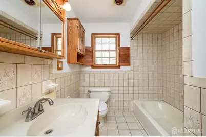 31 W Grochowiak Street W, South River, NJ 08882 - Photo 15