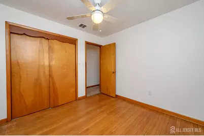 31 W Grochowiak Street W, South River, NJ 08882 - Photo 17