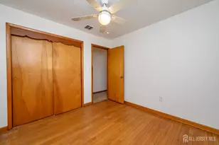 31 W Grochowiak Street W, South River, NJ 08882 - Photo 17