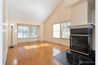 32 Inverness Court, Monroe Township, NJ 08831 - Photo 5