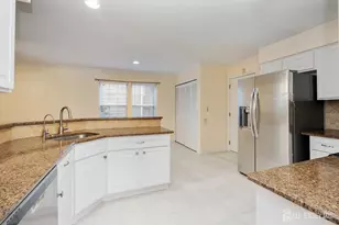 32 Inverness Ct, Monroe Township, NJ 08831 - Photo 17