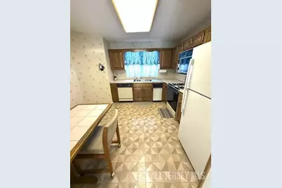 401 Sayre Drive, Plainsboro Township, NJ 08540 - Photo 11
