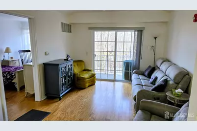 205 Liddle Avenue, Edison, NJ 08837 - Photo 5