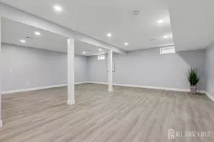 239 Suttons Ln, Edison, NJ 08817 - Photo 35