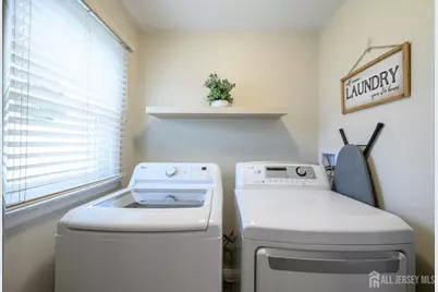 112 McKinley Avenue, Colonia, NJ 07067 - Photo 27