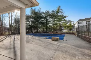 517 Waterford Dr, Edison, NJ 08817 - Photo 19