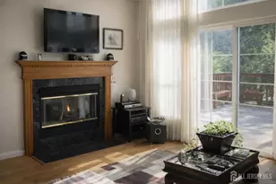 22 Breckenridge Ln, Monroe Township, NJ 08831 - Photo 9