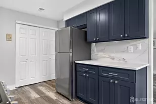 1518 Raspberry Ct, Edison, NJ 08817 - Photo 7