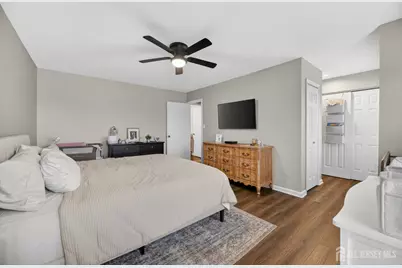 51 Lantern Lane, Sayreville, NJ 08872 - Photo 13