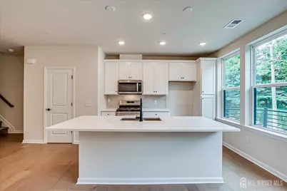 624 Sadie Circle, New Brunswick, NJ 08901 - Photo 17