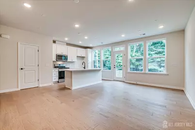 624 Sadie Circle, New Brunswick, NJ 08901 - Photo 13