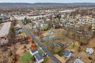 320 Hazelwood Pl, Piscataway Township, NJ 08854 - Photo 3