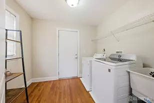 320 Hazelwood Pl, Piscataway Township, NJ 08854 - Photo 19