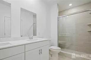 28310 Radford Ct, Monroe Township, NJ 08831 - Photo 9