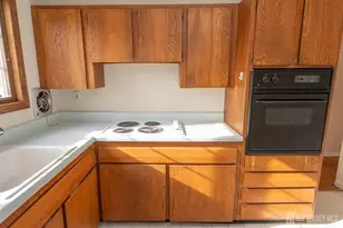 17 Rittner Ln, Old Bridge Township, NJ 08857 - Photo 7