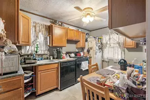 81 Larch St, Port Reading, NJ 07064 - Photo 5