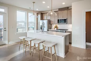 27 Tuckman Dr, South Brunswick Township, NJ 08852 - Photo 3