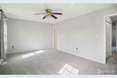 204 Hampshire Court, Piscataway Township, NJ 08854 - Photo 17