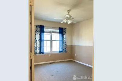 39 Rozalyn Lane, South Amboy, NJ 08879 - Photo 9