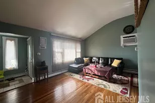 118 Markowitz St, Carteret, NJ 07008 - Photo 3