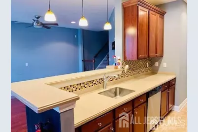 13 Roosevelt Avenue, Carteret, NJ 07008 - Photo 9