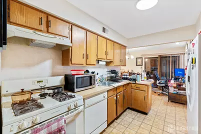 55 Riverbend Drive, North Brunswick Township, NJ 08902 - Photo 15