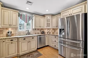 32 Kingsley Rd, South Brunswick Township, NJ 08824 - Photo 11