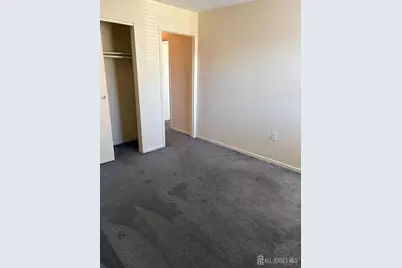 648 Cricket Lane, Woodbridge Township, NJ 07095 - Photo 9