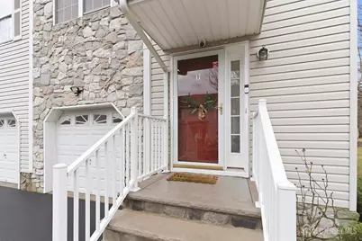 17 Edith Drive, Franklin Township, NJ 08873 - Photo 3