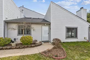 92 Lexington Cir, Old Bridge Township, NJ 07747 - Photo 1