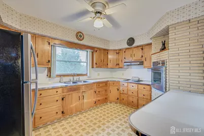 74 Bloomfield Avenue, Edison, NJ 08837 - Photo 17