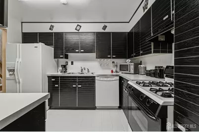 274 Bath Avenue #23, Long Branch, NJ 07740 - Photo 3