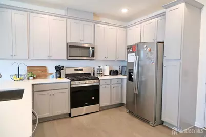 101 Peyton Place #135, New Brunswick, NJ 08901 - Photo 7