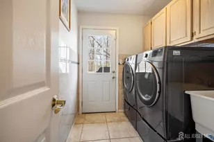 41 Addington Ct, East Brunswick Township, NJ 08816 - Photo 13