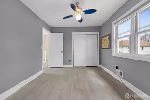 8 Danny Ct, North Brunswick Township, NJ 08902 - Photo 31