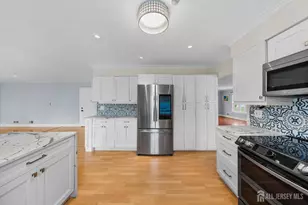 8 Danny Ct, North Brunswick Township, NJ 08902 - Photo 19