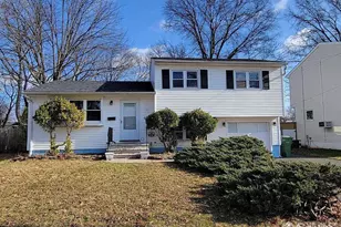 19 Baldwin Rd, Edison, NJ 08817 - Photo 1