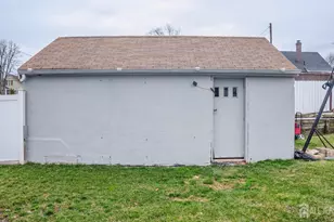 636 Lee St, Perth Amboy, NJ 08861 - Photo 33