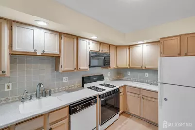 24 Catherine Court, Old Bridge Township, NJ 08879 - Photo 11