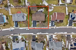 10 Gillian Dr, South Brunswick Township, NJ 08824 - Photo 3