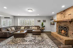 10 Gillian Dr, South Brunswick Township, NJ 08824 - Photo 9