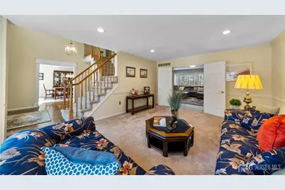 10 Gillian Drive, South Brunswick Township, NJ 08824 - Photo 5