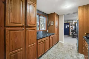 27 Glenville Rd, Edison, NJ 08817 - Photo 7