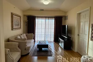 71 Liddle Ave, Edison, NJ 08837 - Photo 5