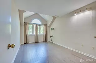 36 Ravenswood Ct, Edison, NJ 08820 - Photo 33