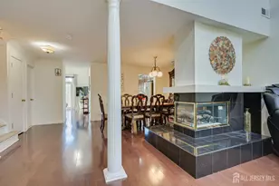 36 Ravenswood Ct, Edison, NJ 08820 - Photo 9