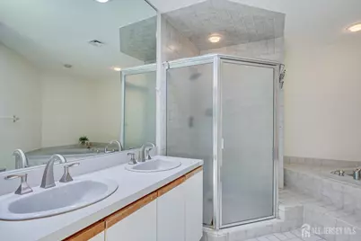 36 Ravenswood Court, Edison, NJ 08820 - Photo 29